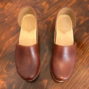 Sandgrens Brett Brown Leather Closed-Back Wood Clogs, 38, EUC